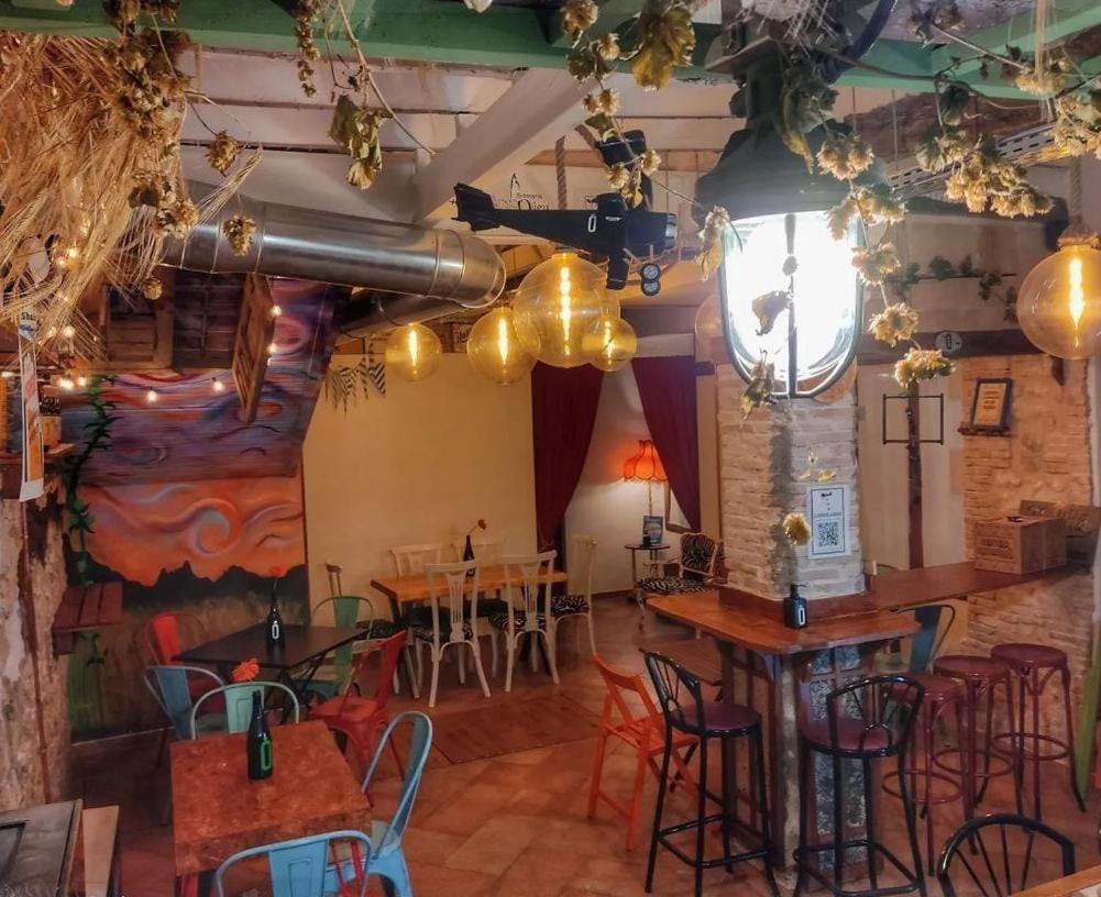 El Refugio De La Cerveza - La Morada De La Cerveza Lägenhet Villena Exteriör bild